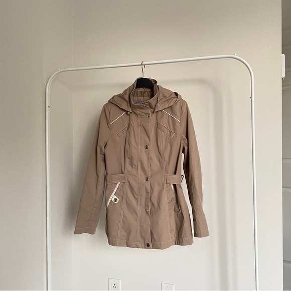 trench coat - Picture 1 of 3